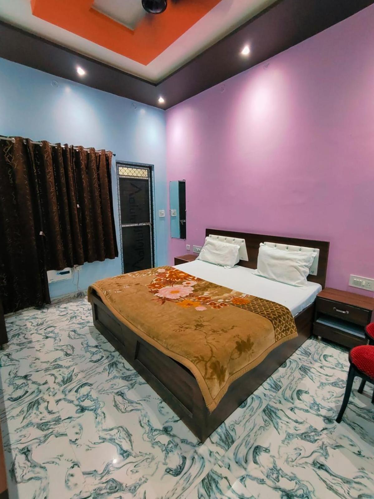 Kaka Guest House Ayodhya Екстер'єр фото