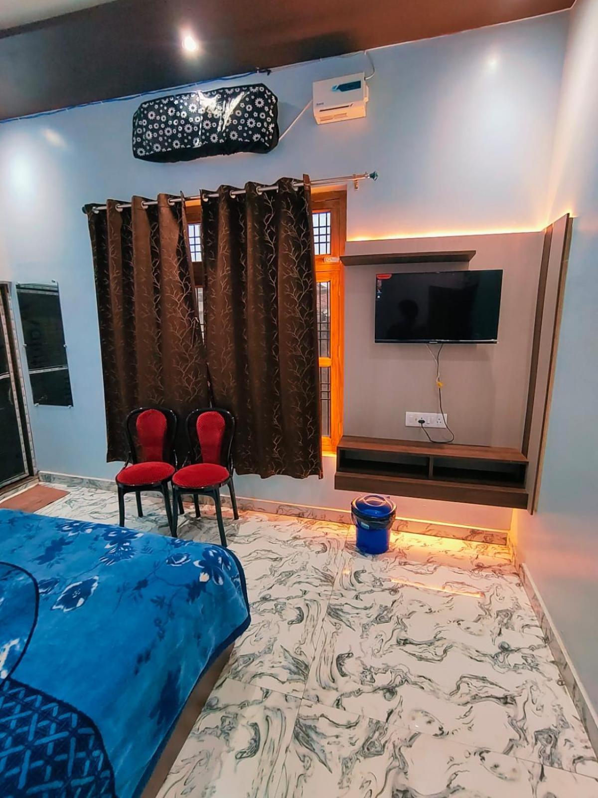 Kaka Guest House Ayodhya Екстер'єр фото