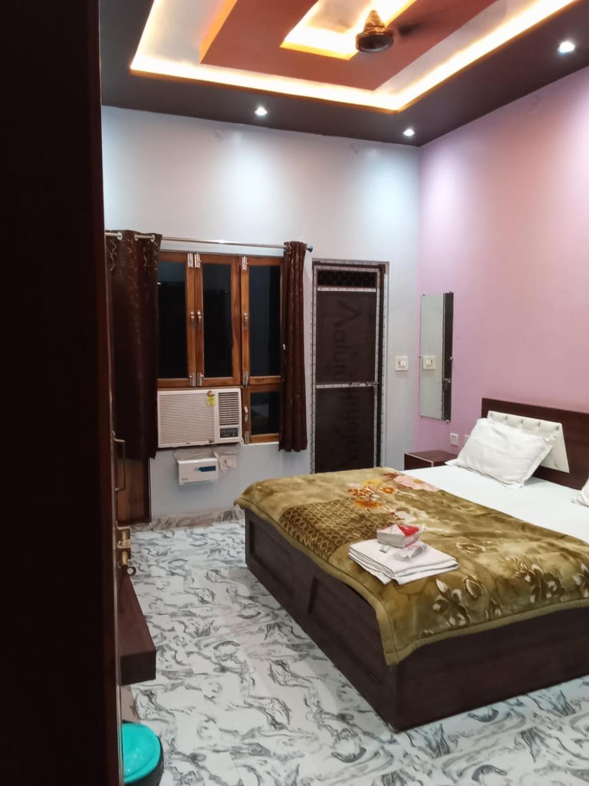 Kaka Guest House Ayodhya Екстер'єр фото