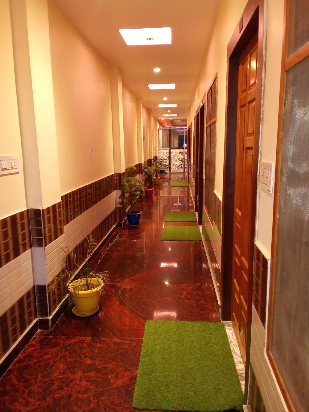 Kaka Guest House Ayodhya Екстер'єр фото